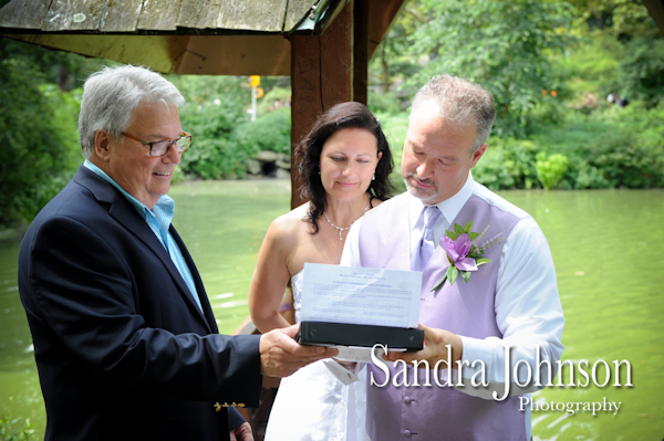 Best Central Park NY Wedding photographer - Sandra Johnson (SJFoto.com)